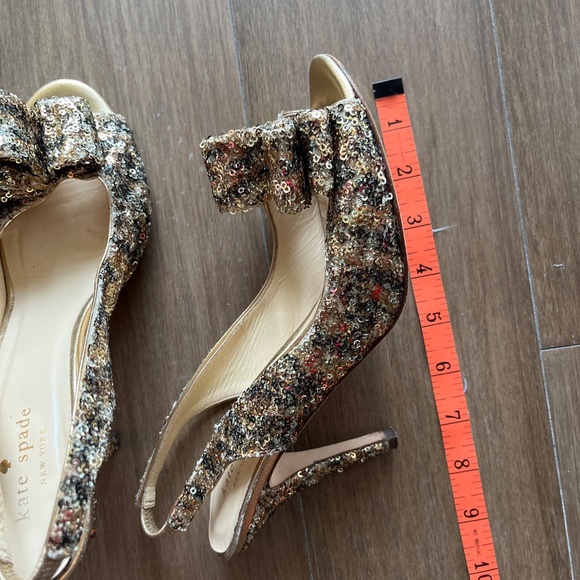 EUC Kate Spade ♠️ Golden sequin glitter Charm high heels 7 - Picture 10 of 12